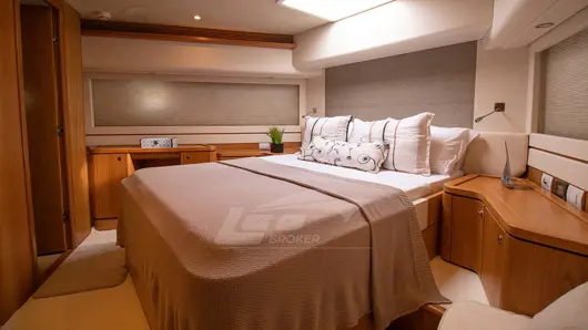Suíte 2 FERRETTI 83