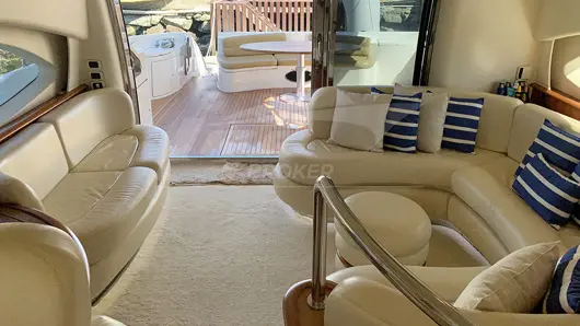 Cockpit INTERMARINE AZIMUT 680 FULL