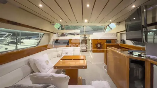 Cockpit FERRETTI 50