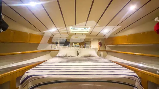 Suite proa FERRETTI 50