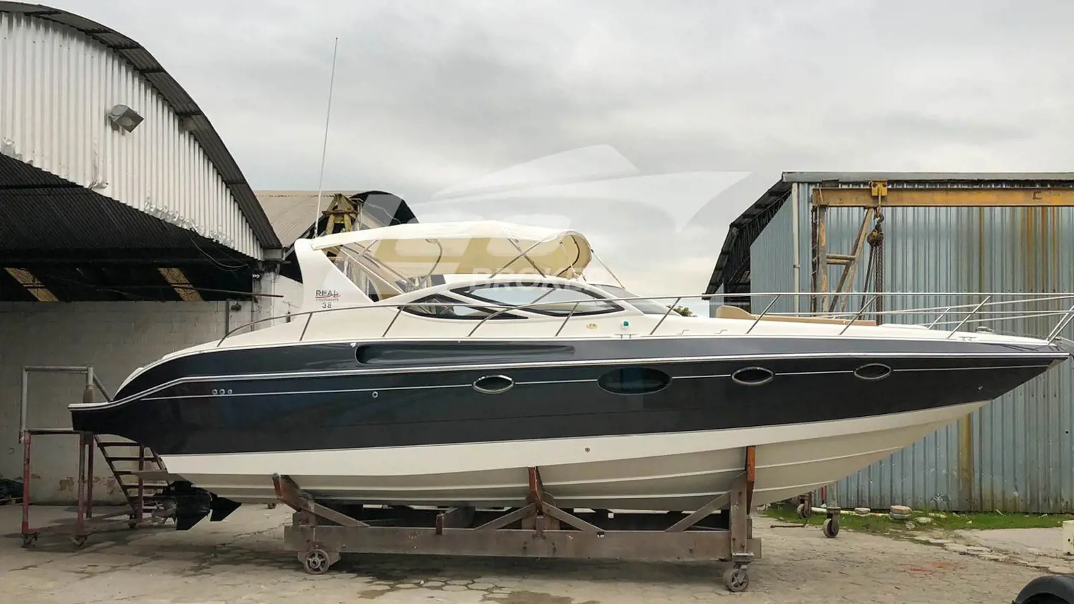 Daycruiser Cabinada